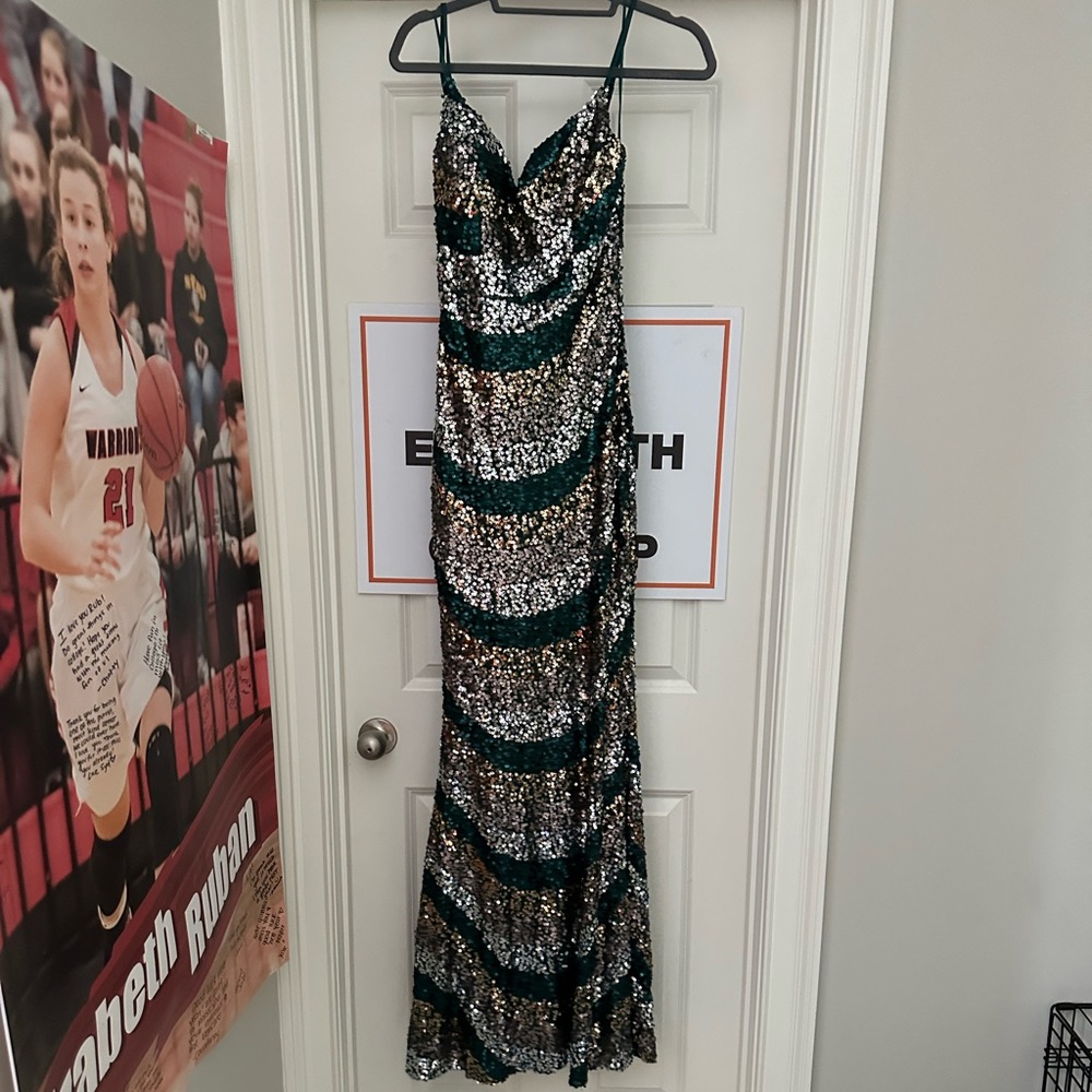 Fashion nova sequins prom/formal wear